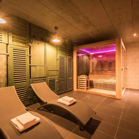 Independance Penthouse شقة *