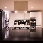 Independance Penthouse شقة