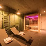 Independance Penthouse شقة *